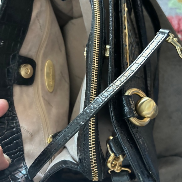 Rare retired Brahmin satchel - Picture 9 of 13